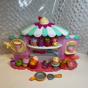 Num Noms Scented Nail Polish Maker playset (not complete)